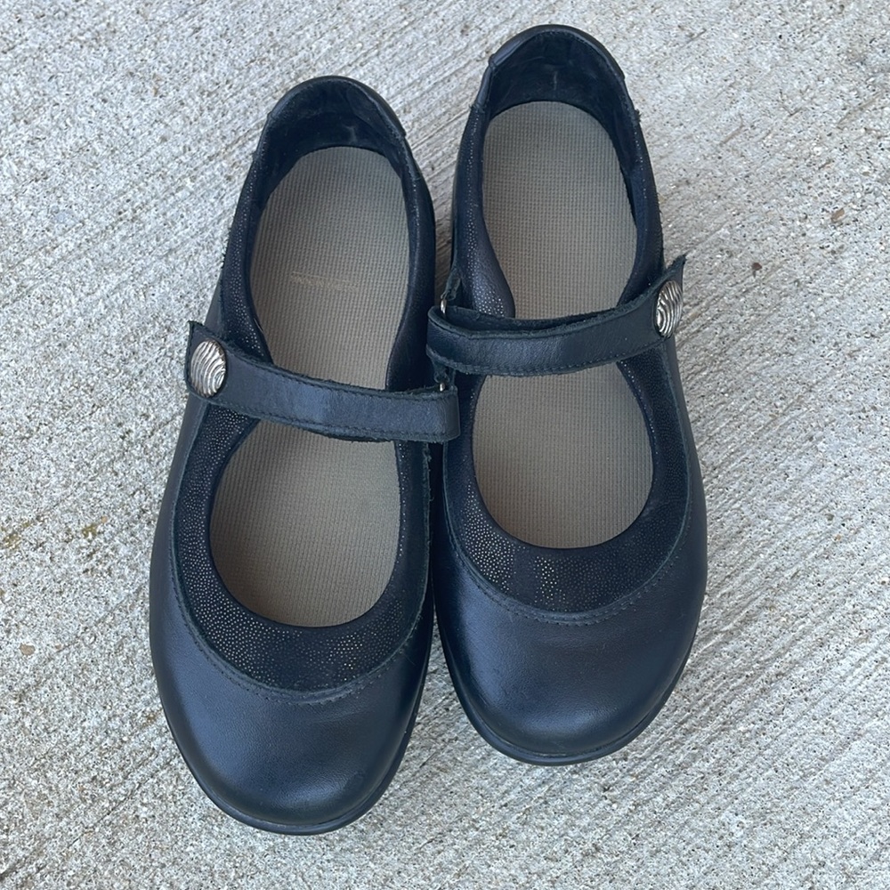 SAS Step Out Tripad Comfort Black Leather Mary Jane Flat Shoes Women's Size 7 WW - Picture 2 of 6